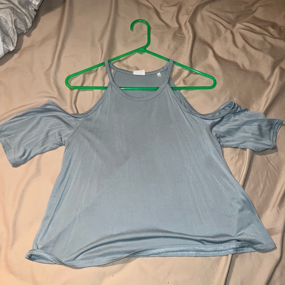 Open shoulder shirt